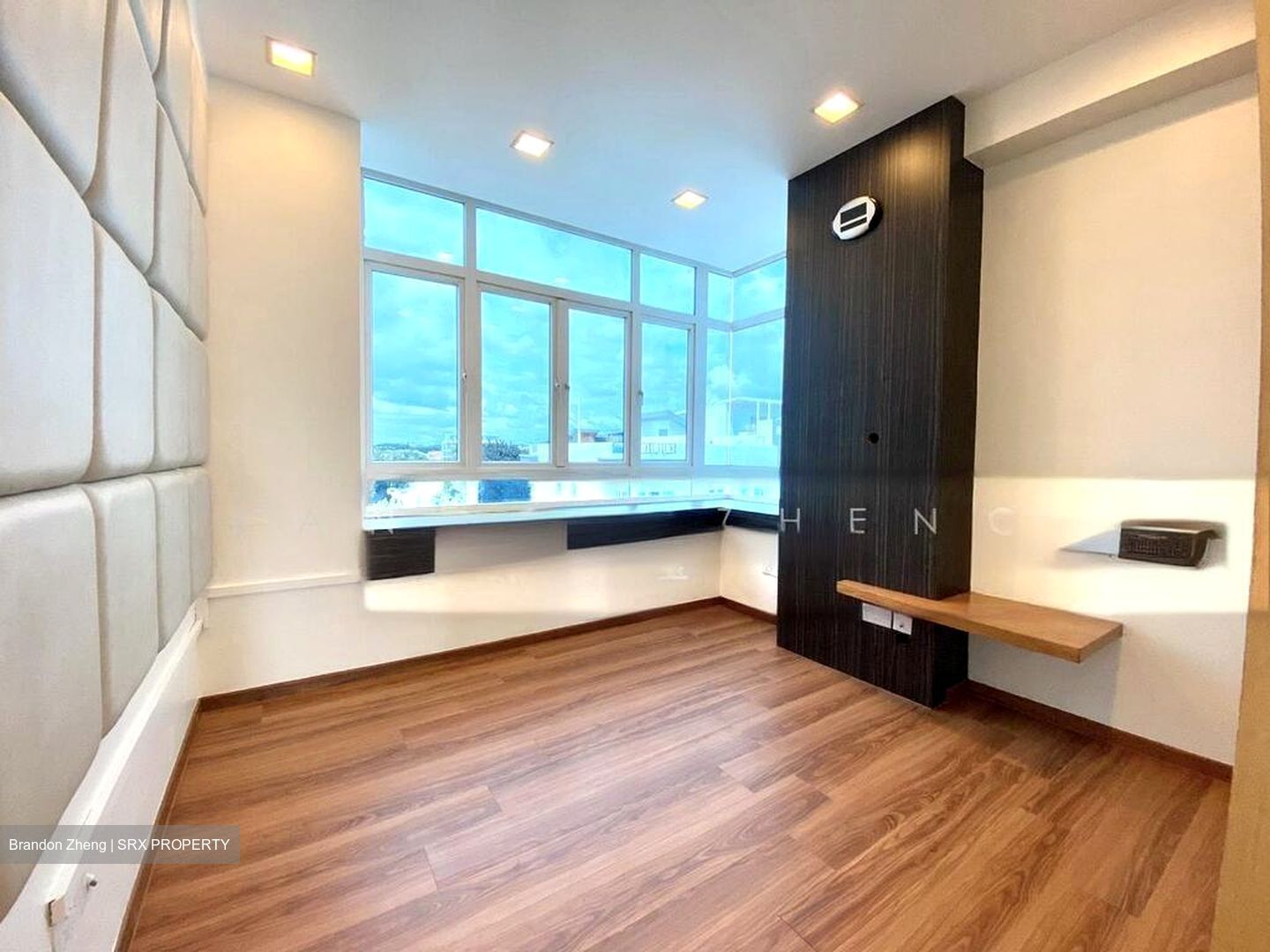 East Signature (D15), Apartment #507779251